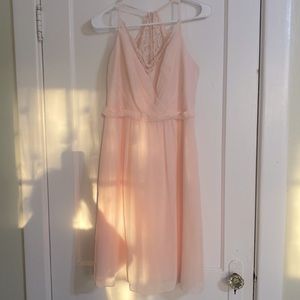LIGHT PINK SIZE 8 DAVIDS BRIDAL DRESS. ONLY WORN ONCE.